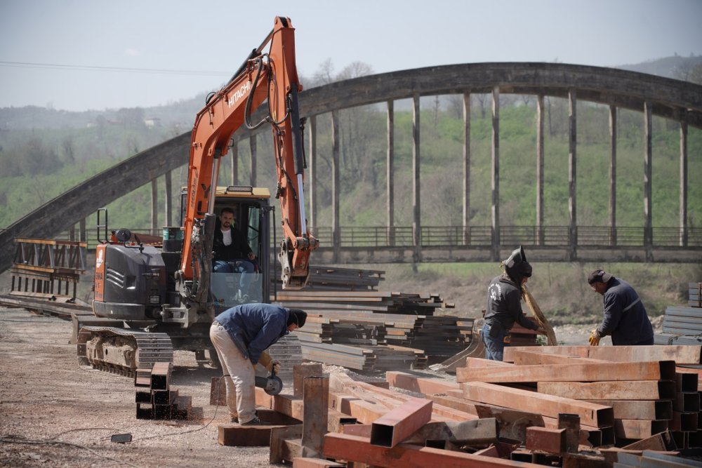90 YILLIK TARİHİ TAŞLICA ASMA KÖPRÜSÜ RESTORASYONA ALINDI