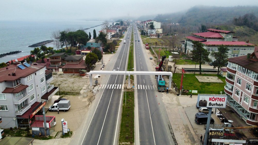 BOLAMAN GÜVERCİNLİK MAHALLESİNE YAPILAN ÜST GEÇİT İLE VATANDAŞLAR RAHAT BİR NEFES ALDI