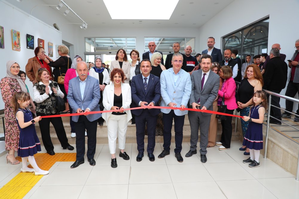 CELALETTİN TANDOĞDU RESİM SERGİSİ’NİN AÇILIŞI GERÇEKLEŞTİRİLDİ