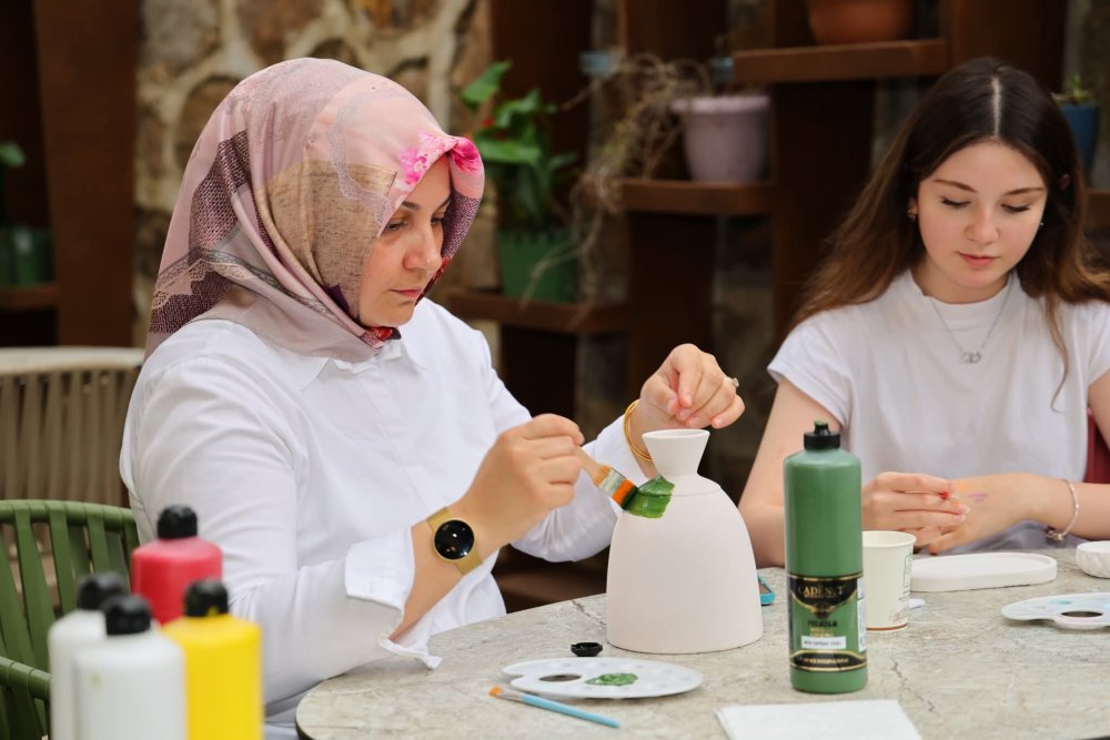 ÇERKEZLER SANAT SOKAĞI’NDA SANAT DOLU GÜN