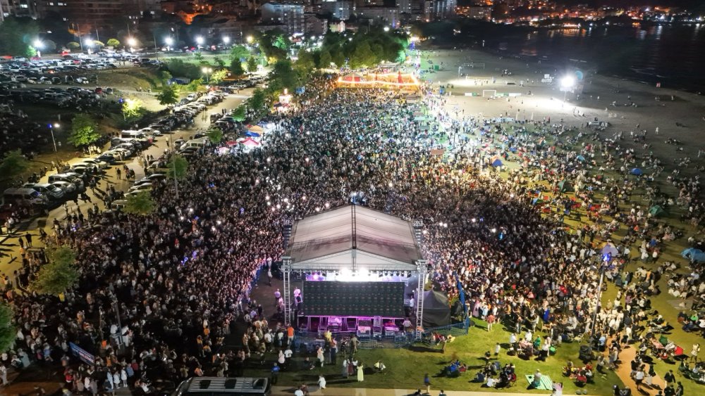 ÇINAR FESTİVALİ’NDE COŞKU DORUKTA; KONSERLER, TURNUVALAR VE AÇIK HAVA SİNEMASI