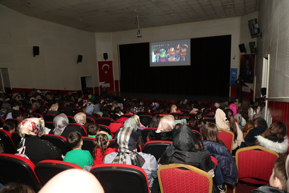 ÇOCUKLAR RAFADAN TAYFA İLE KEYİFLİ ANLAR YAŞADI