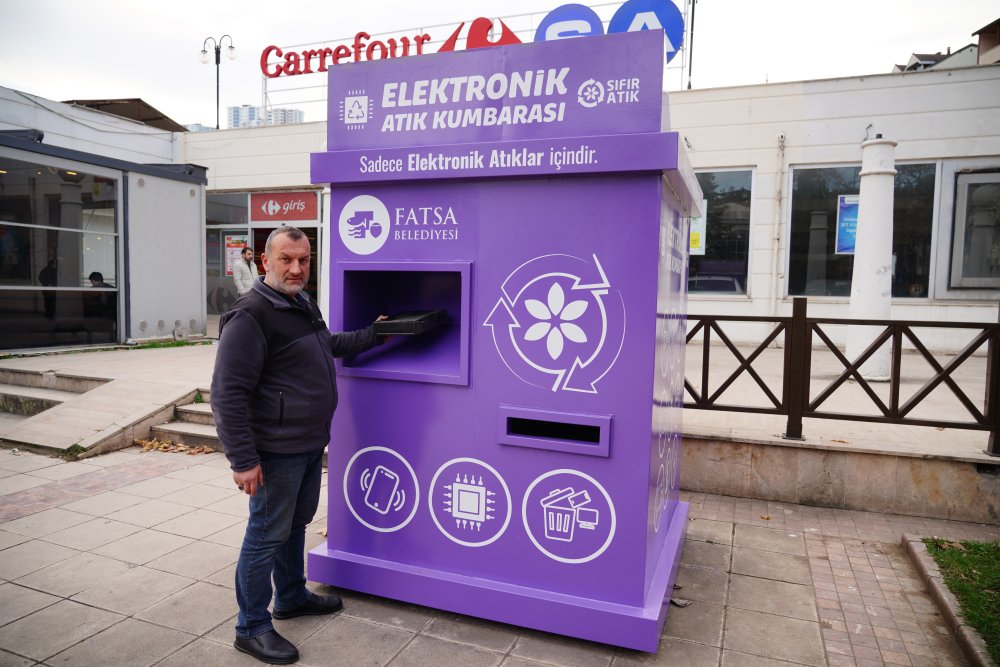 ELEKTRONİK ATIK KUMBARALARIYLA ÇEVRE KİRLİLİĞİ ÖNLENİYOR