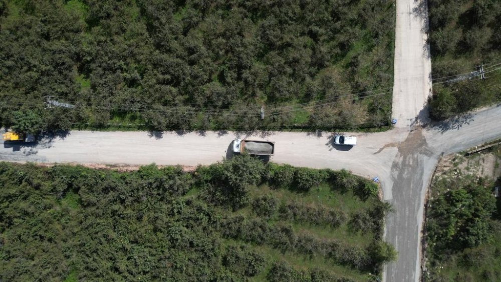 ESKİ ORDU YOLUNUN ASFALTI TAMAMLANIYOR