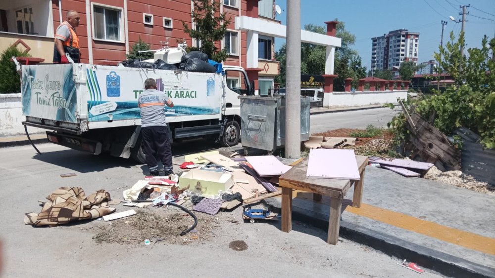 FATSA BELEDİYESİ’NDEN HACİMLİ ATIK UYARISI: KURALLARA UYMAYANLARA 8 BİN 687 TL CEZA