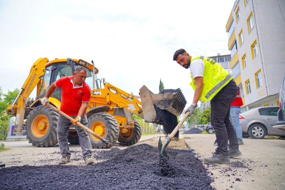 FATSA’DA ALTYAPI VE YOL ONARIM ÇALIŞMALARI DEVAM EDİYOR