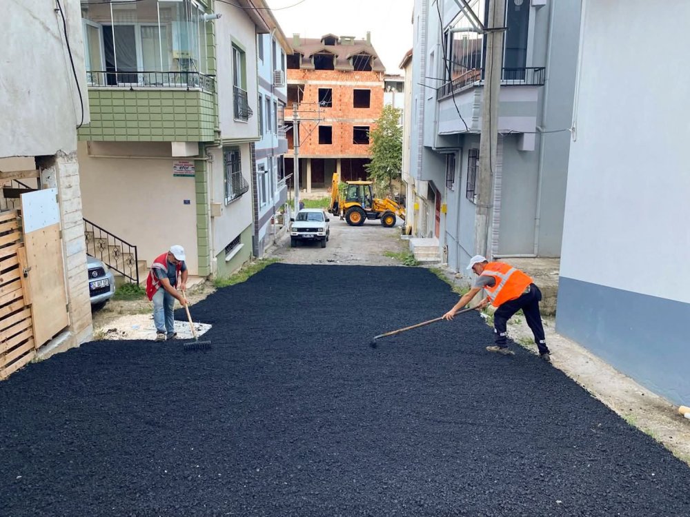 FATSA’DA ASFALT VE YOL BAKIM ÇALIŞMALARI ARALIKSIZ DEVAM EDİYOR