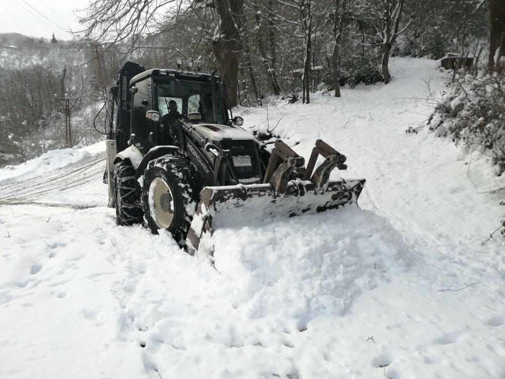 FATSA’DA KARLA MÜCADELE EKİPLERİ 7/24 GÖREV BAŞINDA
