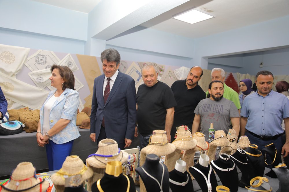 Fatsa Halk Eğitim Merkezi'nin 2022-2023 yılı yıl sonu sergisi açılışı gerçekleşti