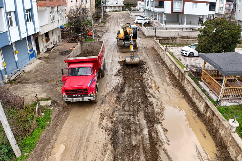 FATSA KURTULUŞ MAHALLESİ’NDE ALT YAPI SEFERBERLİĞİ