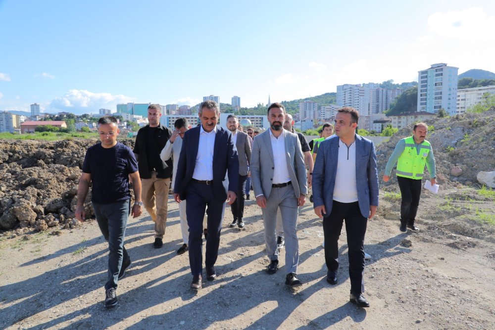 FATSA MİLLET BAHÇESİNDE  ÇALIŞMALAR SÜRATLE DEVAM EDİYOR