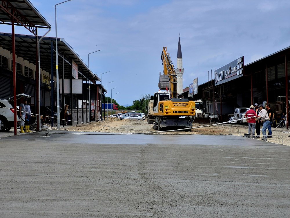 FATSA ÖZEL SANAYİ SİTESİ’NDE BETON YOL ÇALIŞMASI