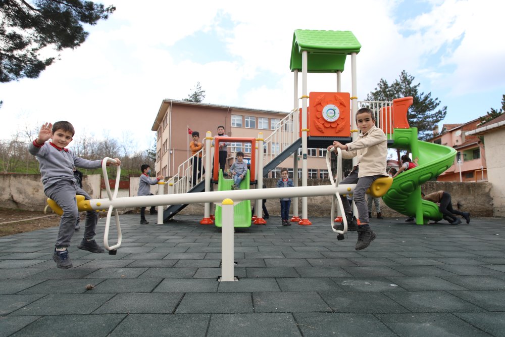 GEYİKÇELİ MAHALLESİ EN PARLAK DÖNEMİNİ YAŞIYOR