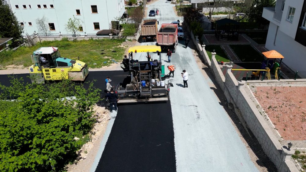 GÜZEL VE MODERN YOLLAR MUTLU İNSANLAR