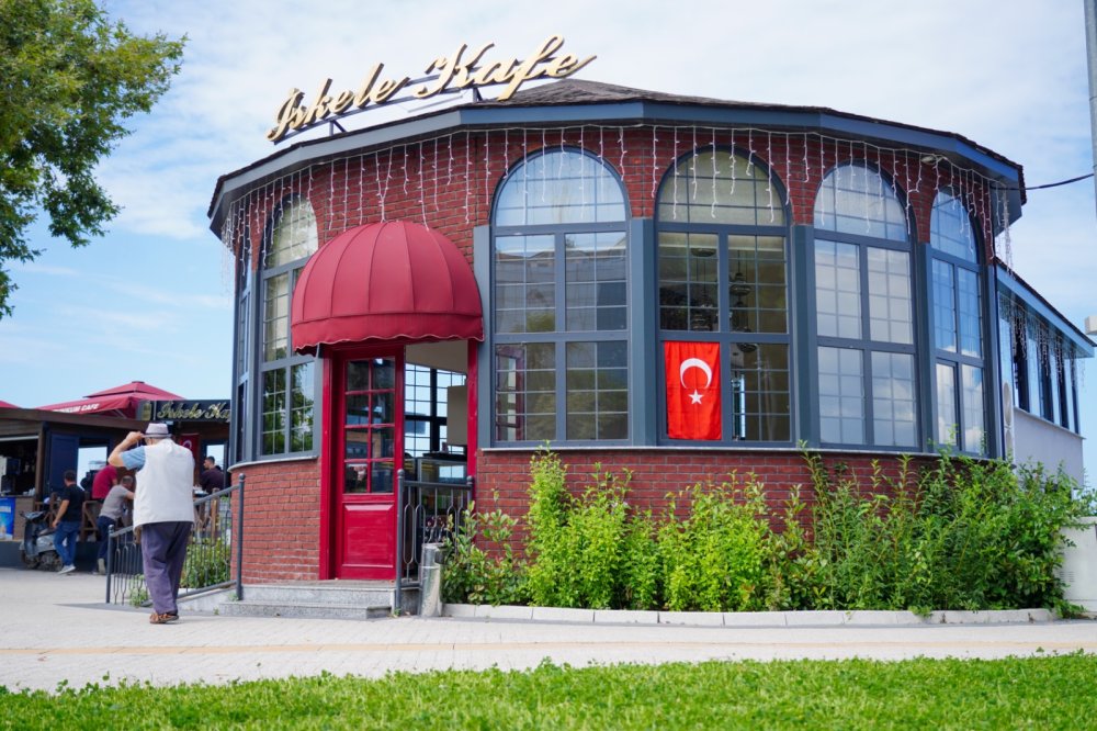 İSKELE KAFE, FATSA’NIN GÖZDE BULUŞMA NOKTASI OLMAYA DEVAM EDİYOR