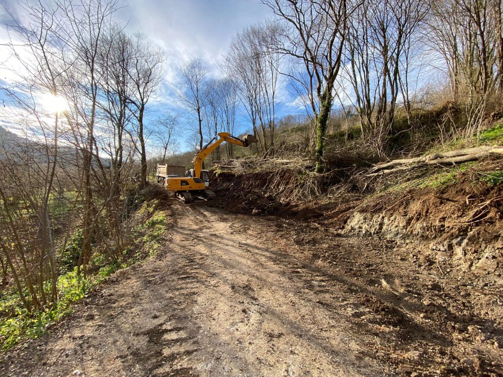 KARŞIYAKA-ESENCE BAĞLANTI YOLU MODERNLEŞTİRİLİYOR