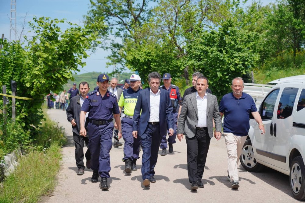 KAYMAKAM AVNİ KULA VE BAŞKAN KİBAR HEYELAN BÖLGESİNDE