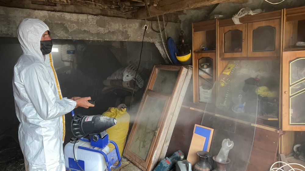 KOKARCA İLE MÜCADELEDE İLK DÖNEM TAMAMLANDI; 32.830 HANE İLAÇLANDI