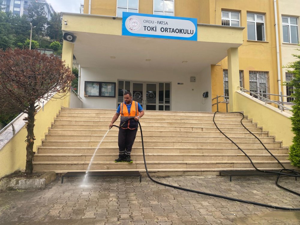 YENİ DÖNEM ÖNCESİ OKULLARDA YOĞUN MESAİ