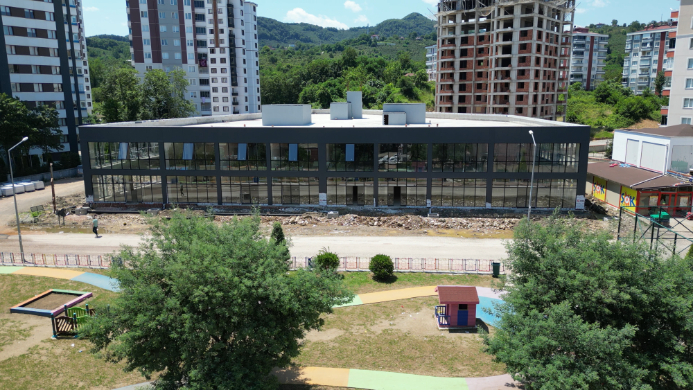 YENİ DÜKKANLAR BULUNDUKLARI KONUMA DEĞER KATACAK