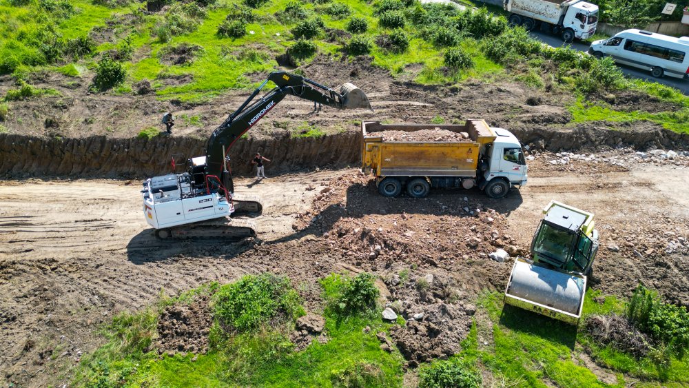 YENİ YOL AÇMA ÇALIŞMALARI SÜRÜYOR