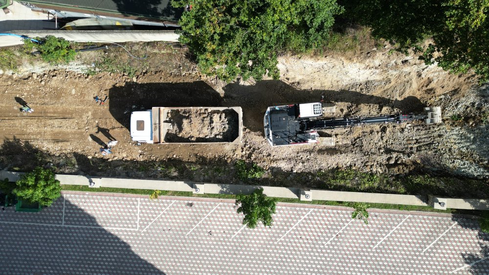 DOLUNAY MAHALLESİNDE YENİ YOL AÇMA ÇALIŞMALARI SÜRÜYOR