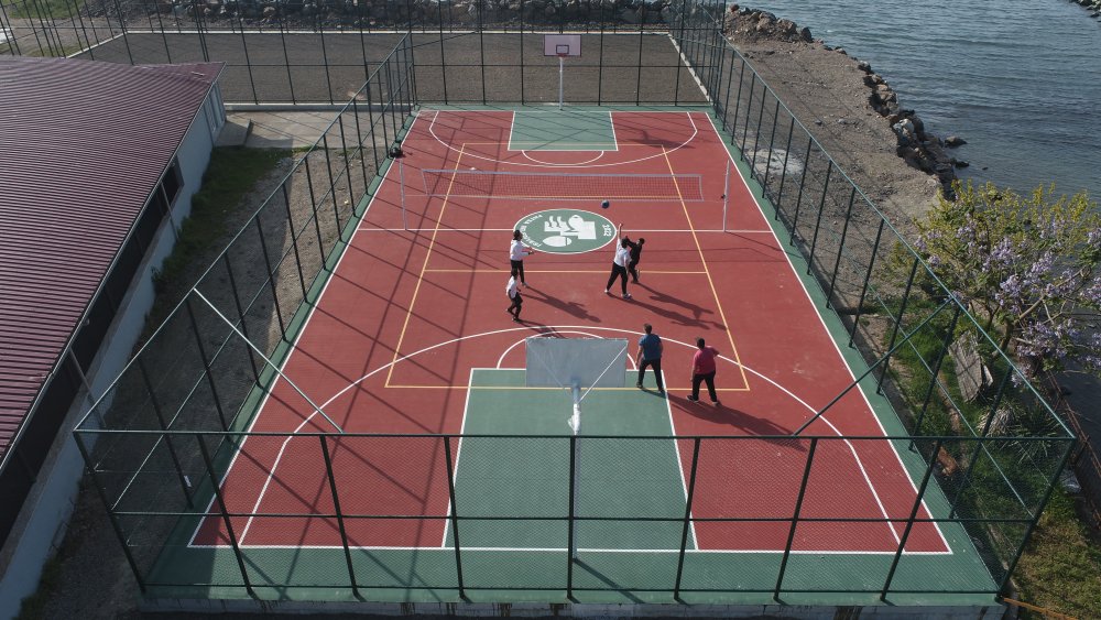 8 ADET BASKETBOL VOLEYBOL SAHASI
